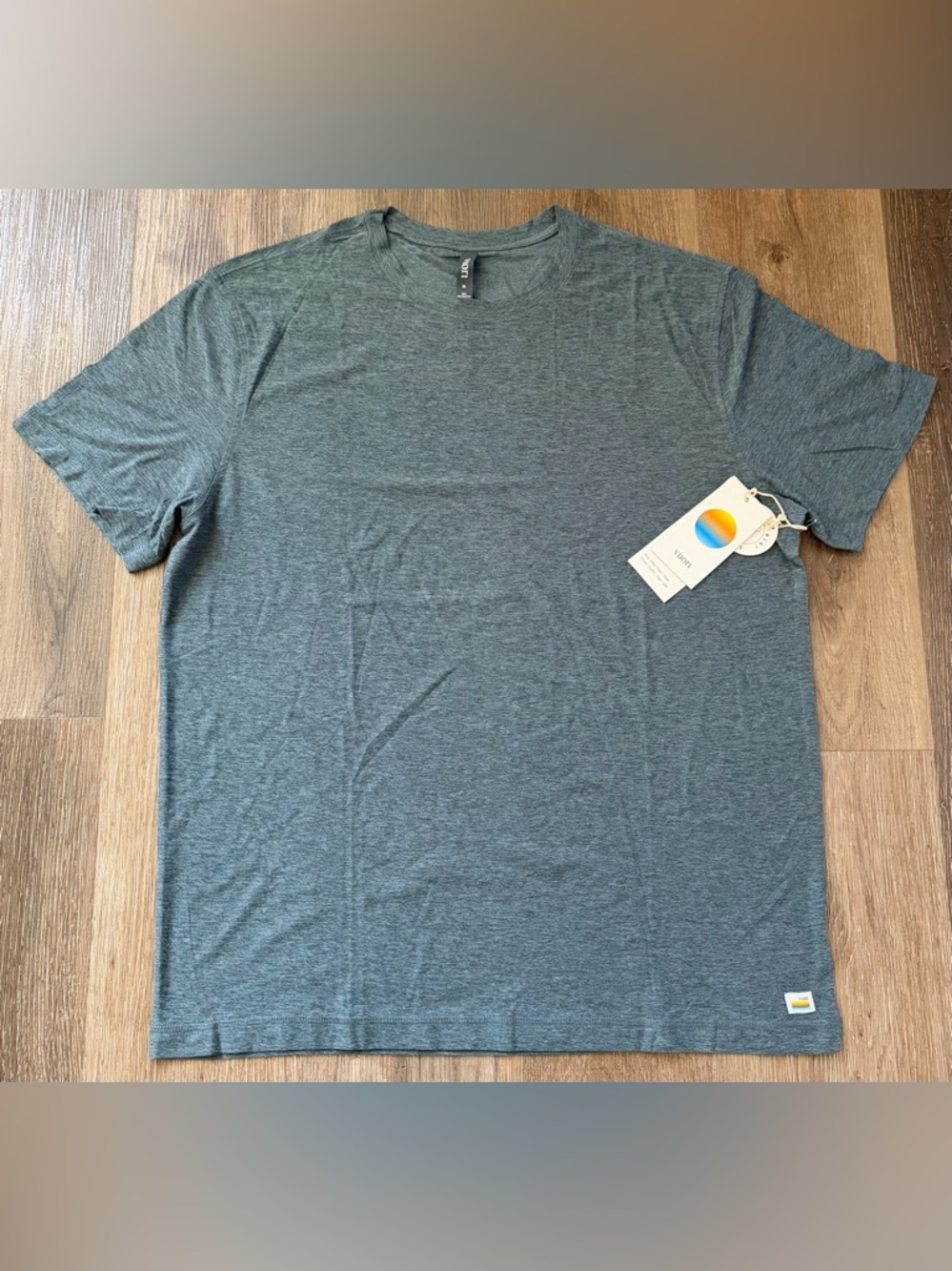Vuori Men’s Short Sleeve Crew Tee Kashmir Heather Sz XL V126 Athletic NWT